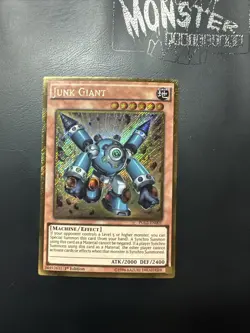 YUGIOH JUNK GIANT GOLD SECRET RARE PGL2-EN001 1ST EDITION - Image 1