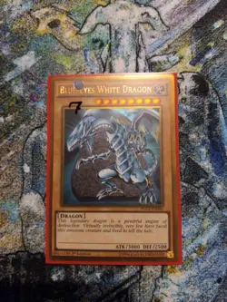 Blue-Eyes White Dragon PGL2-EN080 Premium Gold: Return of the Bling 1st Edition - Image 1