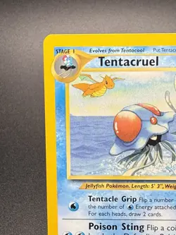 2001 Southern Islands Collection Tentacruel 10/18 WOTC Pokemon Card - Image 3