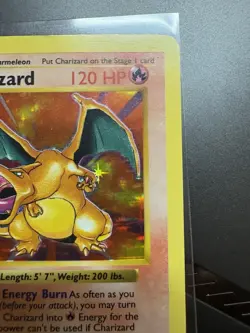 Pokemon TCG Charizard Base Set, Holo Shadowless Rare Card 4/102 - Image 4