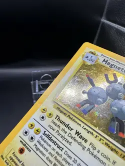 Pokemon TCG Magneton Base Set 2 9/130 Holo Unlimited Holo Rare - Image 2