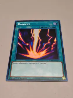 Yugioh Raigeki SDCH-EN021 1st Edition Super Rare Spirit Charmers NM - Image 1
