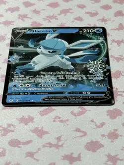 Glaceon V (040/203) Holiday Calendar Holo LP Pokemon TCG Card - Image 2