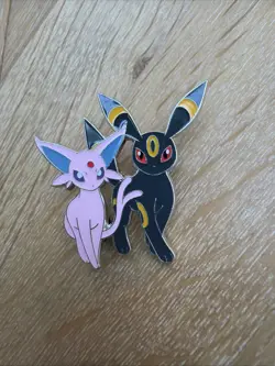 Pokemon TCG - ( x1 ) - PRISMATIC EVOLUTIONS - NEW - ESPEON UMBREON - Pin Badge - Image 1