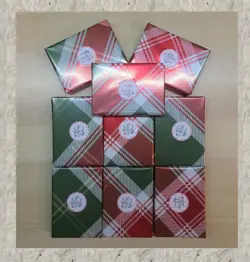 50 Pokemon Cards Bulk Lot - Mystery Pack - Gift Wrapped - No duplicate! - Image 4
