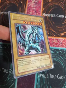 Yu-Gi-Oh! TCG Blue-Eyes White Dragon LOB-001 Ultra Rare OG Unlimited MP - Image 2