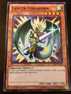 YS15-ENL07 Yugioh! LANCER LINDWURM - Dark Legion 1st Edition - Near Mint x1 - Image 1