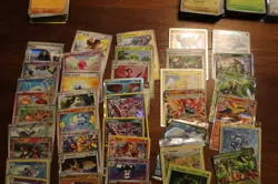 Large lot Pokemon cards, lots of shiny foil holo. 700 total cards - Image 3