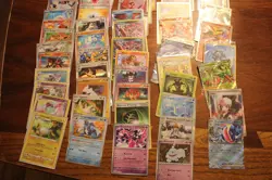 Large lot Pokemon cards, lots of shiny foil holo. 700 total cards - Image 4
