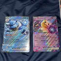 Pokemon 200+ Card Lot English And Japanese + 6 comics +2 jumbo cards + binder - Image 4