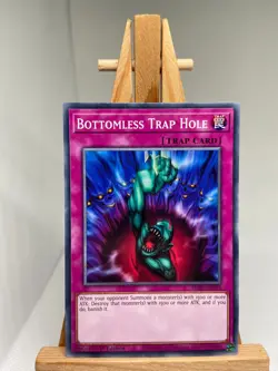 Bottomless Trap Hole - 1st Edition SDBT-EN029 - NM - YuGiOh - Image 1