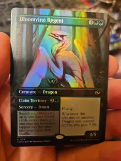 MTG - Tarkir: Dragonstorm - Bloomvine Regent - Borderless - NM - Foil - Image 1