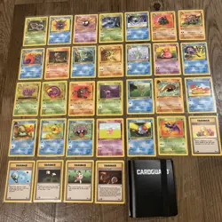 Complete Pokemon Fossil 1st Ed common/uncommon set (31-62) NM/LP + 40card binder - Image 1