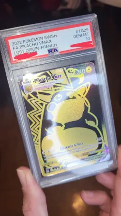 Carte Pokemon Pikachu VMAX GOLD TG29/TG30 - EB11 Origine Perdue PSA 10 - Image 2