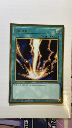 Yugioh! TCG, Raigeki MGED-EN038 NM, Gold - Image 1