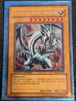 YuGiOh! Blue-Eyes White Dragon FL1-EN001 Secret Rare Limited Edition NM - Image 1