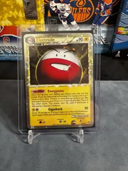 Electrode - 93/102 - Prime Ultra Rare Holo HGSS Triumphant - Pokemon Card - Image 1