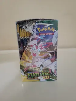 POKEMON Evolving Skies Booster Box Sword & Shield - NEW & SEALED - Image 3