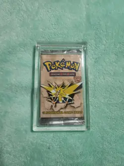 POKEMON FOSSIL BOOSTER PACK ZAPDOS ART WOTC 1999 FACTORY SEALED - Image 2