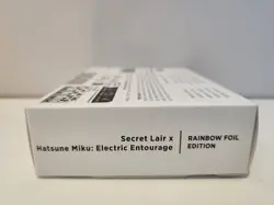 Secret Lair x Hatsune Miku: Electric Entourage Rainbow Foil SEALED English - Image 2