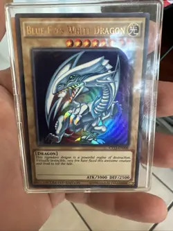 Blue-Eyes White Dragon (Secret Rare) 25th Anniversary Ultimate Kaiba Set... - Image 1