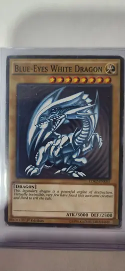 Blue-Eyes White Dragon (Version 2) LDK2-ENK01 Legendary Decks II 1st edition - Image 1