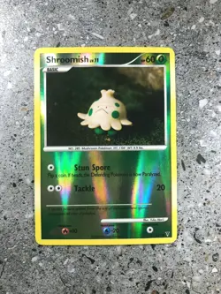 Pokemon TCG Cards Shroomish 127/147 Supreme Victors Reverse Holo - Image 1