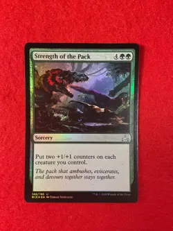 Strength of the Pack - Foil - Rivals of Ixalan - Magic the Gathering - MTG - Image 1