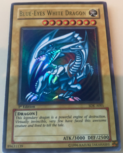 Blue Eyes White Dragon - SDK-A001 Ultra Rare YuGiOh TCG Card - Image 1