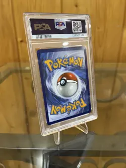 Pokemon TCG Glaceon VMAX Evolving Skies 041/203 PSA 10 - Image 2