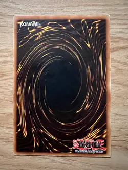Yu-Gi-Oh! TCG Blue-Eyes White Dragon Kaiba SDK-001 Unlimited Ultra Rare - Image 2