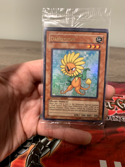 Yugioh Sealed Dandylion Red Eyes Darkness Metal Dragon JUMP-EN030 029 Ultra - Image 1