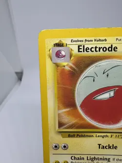 Pokemon TCG Electrode 18/64 Jungle Unlimited Rare LP AND Voltorb 67/102 Base Set - Image 4
