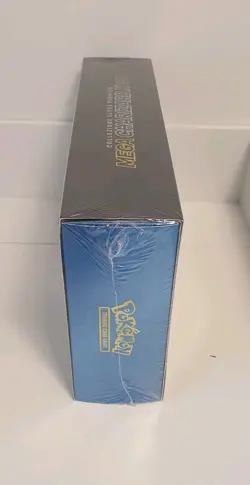 ???? Pokemon UPC - Charizard Fiamme Spettrali 2025 Collezione Ultra Premium ITA - Image 3