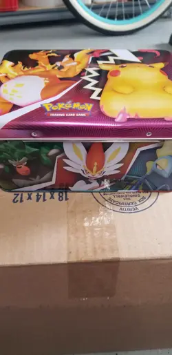 Pokemon 2021 Eevee Evolutions TCG Promotional Treasure Chest Lunchbox Tin ????? - Image 2