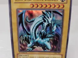 Yu-Gi-Oh Blue-Eyes White Dragon Starter Deck Kaiba Evolution SKE-001 1st Edition - Image 3