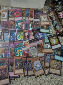 Yugioh 500+ Cards Bulk Lot 200+ Holographics Foils - Image 2