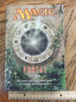 MAGIC THE GATHERING PORTAL GIFT BOX - Image 1