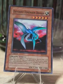 1st Edition Holo ☄ YuGiOh DIFFERENT DIMENSION DRAGON Super Rare * DCR-015 * - Image 2