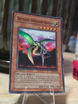 1st Edition Holo ☄ YuGiOh DIFFERENT DIMENSION DRAGON Super Rare * DCR-015 * - Image 3