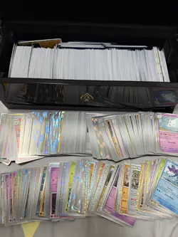 Pokemon Card Lot 100 Random Holo / Reverse Holo Modern / Vintage Cards - Image 1