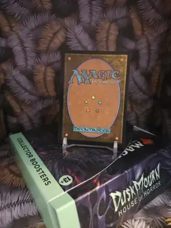 Enduring Tenacity 390 [Foil Showcase] Borderless - Duskmourn MTG English DSK - Image 2