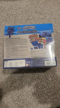 Pokemon TCG Elite Trainer Box - Sword and Shield Battle Styles (Blue) New Sealed 820650808357 - Image 2