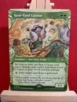 Keen-Eyed Curator (Showcase) - Bloomburrow - Rare - NM - MTG - Image 1