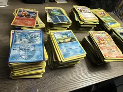 Pokemon Cards Bulk Lot of 800 Cards - RARES HOLOS AND REVERSE HOLOS Mix - Image 2