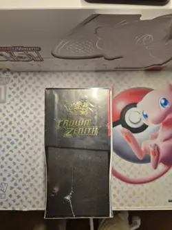 Pokemon TCG ENG Sword & Shield CROWN ZENITH ETB EliteTrainer Box Factory Sealed - Image 4