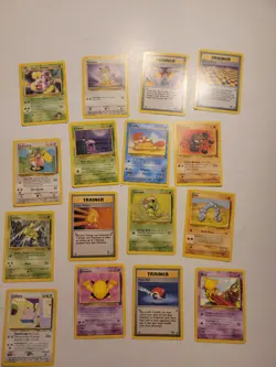 Lot 2 of 200+ vintage 1999 & 2000 Pokemon cards - Image 5