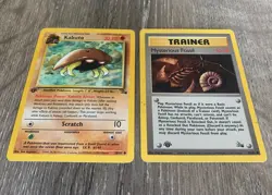 1st Edition* Pokemon Kabuto 1999 50/62 & Trainer Mysterious Fossil 62/62 LP - Image 1
