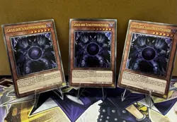 Caius the Shadow Monarch (Quarter Century Secret Rare) RA03-DE194 *German* - Image 1