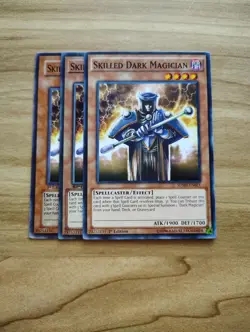 Yu-Gi-Oh! - Skilled Dark Magician 3X - Complete Playset - Image 1